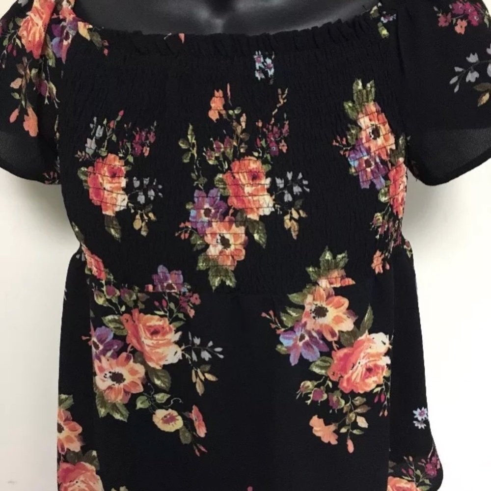 Monteau NWT Large blouse